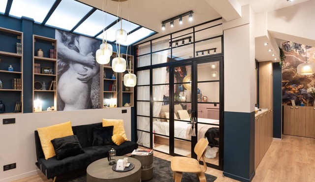 Charming artist's studio in Le Marais