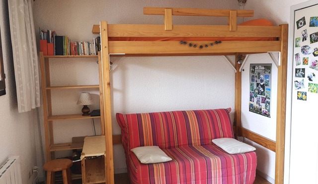 Charming Mini T2 South in Barcelonnette with Terrace, 4 Pers