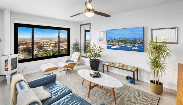 Charming Mission Hills Retreat 2BR Parking