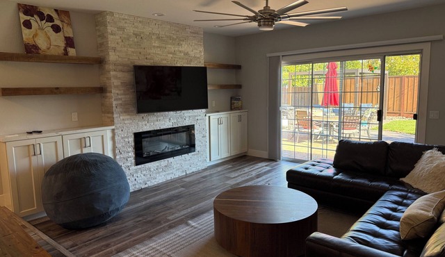 Charming renovated 3/4-bedroom house in lovely Concord/Walnut Creek Adjacent