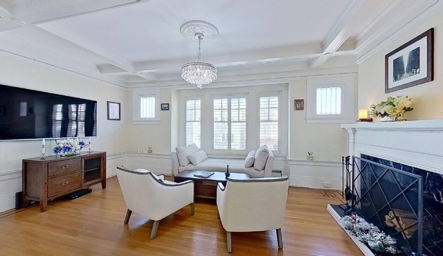 Charming Retreat in the Heart of San Francisco on top of Affluent Nob Hill