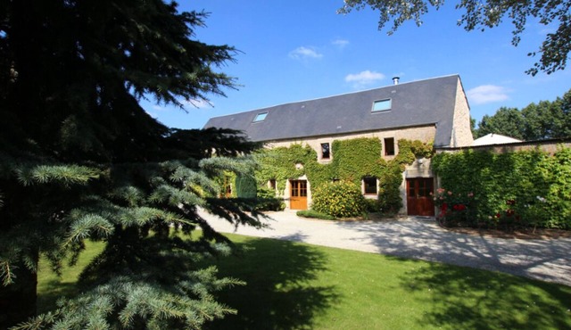 Charming, spacious, comfortable, and authentic house in Normandy in Verson