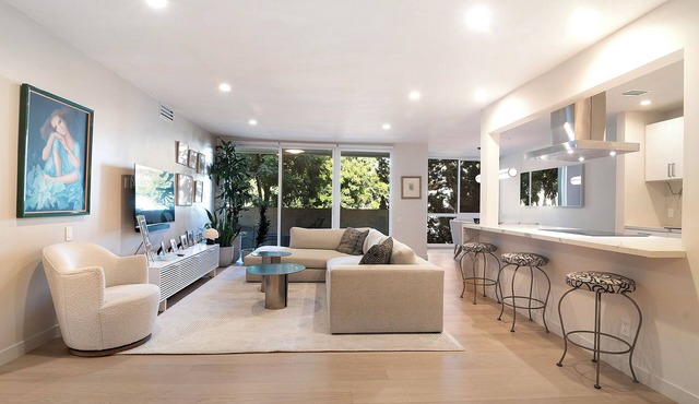 Chic 1 Bed/Bath in West Hollywood