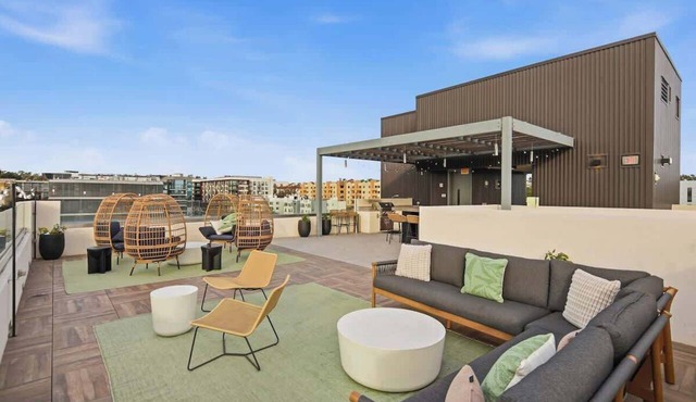City View Apartment in Downtown!