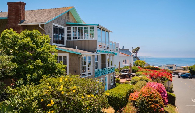 Classic beach town vibe on iconic Cliff Dr, steps to stunning Heisler Pk.