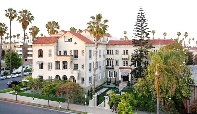 Classic King at Palihouse Santa Monica, Walk to Venice Beach Boardwalk!
