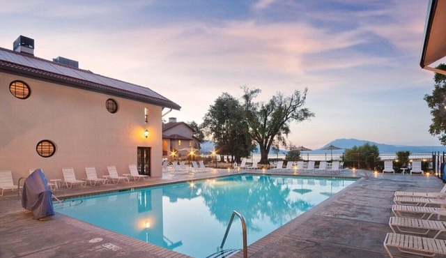 Clear Lake | Lake Retreat | Pool + Lake | 2BR