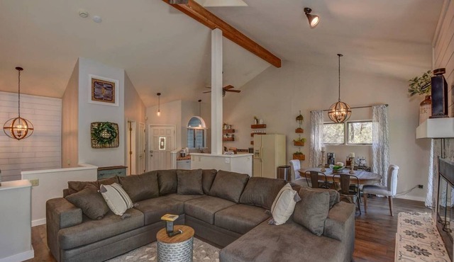 Close to Prescott Square,2 Pools,Playground,Tennis,Pickle Ball,Trails,Wildlife