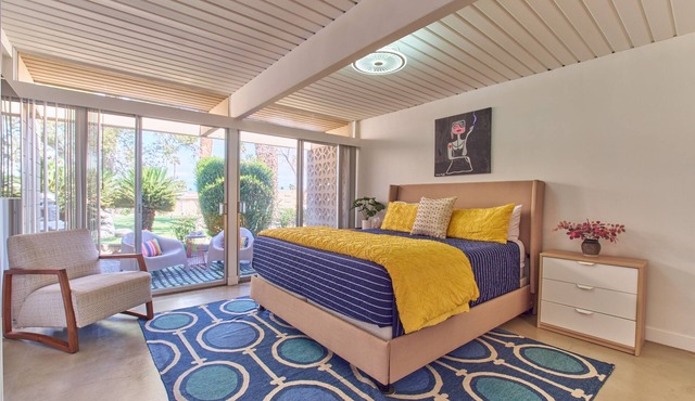 Colorful Comfortable Classic Mid Century Palm Desert Retreat