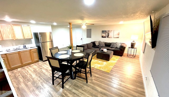 Comfortable 2-bed Condo, Southwestern Travel Hub