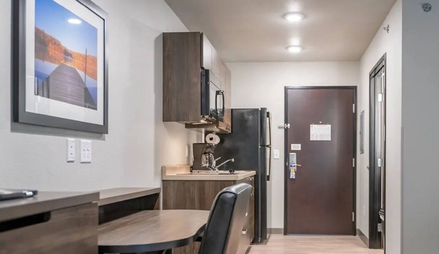 Comfortable 3-Room Retreat by Turtle Bay, Shops & Scenic River