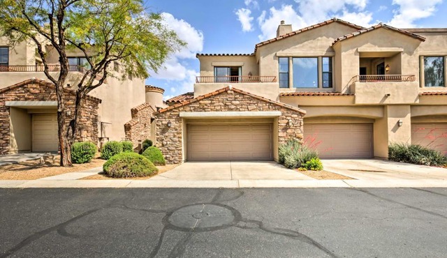 Community Pool, Golf & Tennis: Scottsdale Retreat
