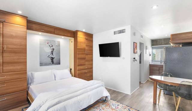 Compact Urban Living in DTPH – Pool