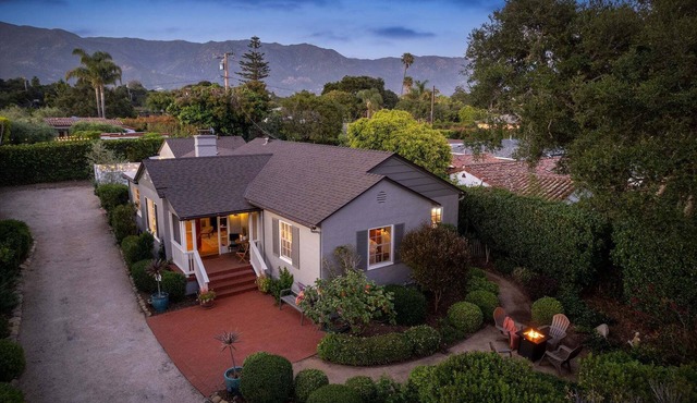Coral By The Coast | Spacious & Just Minutes to Butterfly Beach