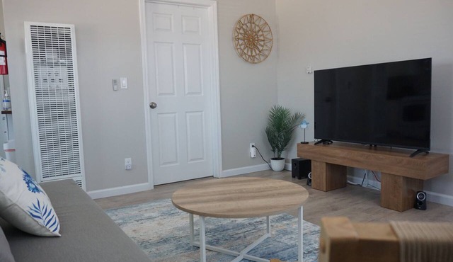 Cozy 1-bedrm apt. w/AC close to Beaches and SoFi