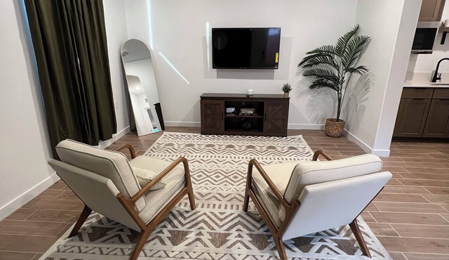 Cozy 1-bedroom 1 Bath Studio in Bakersfield