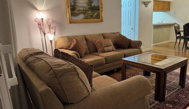 Cozy 1-bedroom apartment in beautiful Concord 1 mile away from concord pavillion