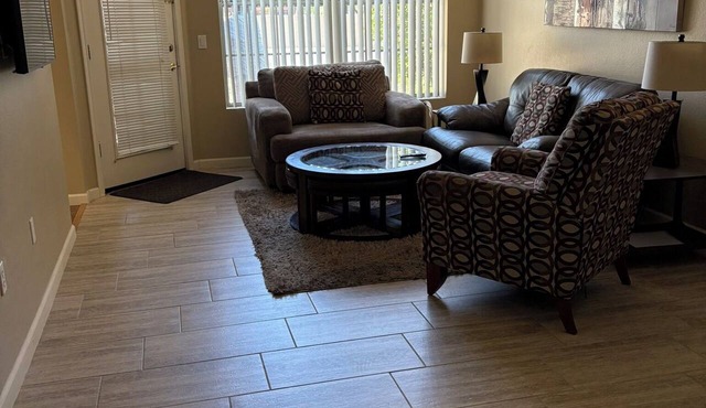 Cozy 1-bedroom condo in Surprise AZ with AC