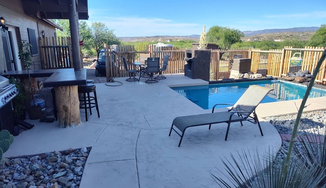 Cozy apartment in charming Camp Verde with Wi-Fi, AC. Tucked back