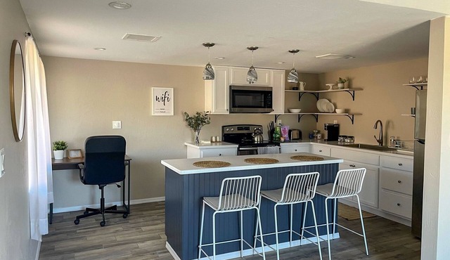 Cozy Contemporary EntireApt 1-Bed/1-Bath