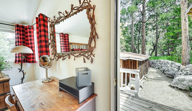 Cozy Forest Falls Rental Cabin Near Hiking Trails! in Forest Falls