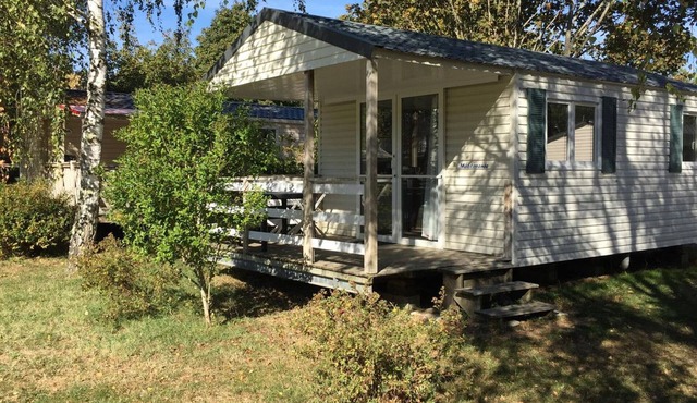 Cozy mobile home with terrace