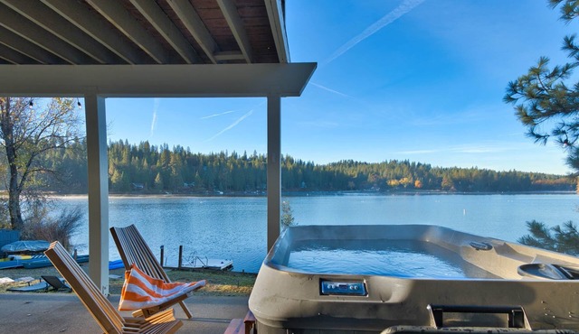 Cozy Summer Lakefront: Swim, Kayak, Yosemite