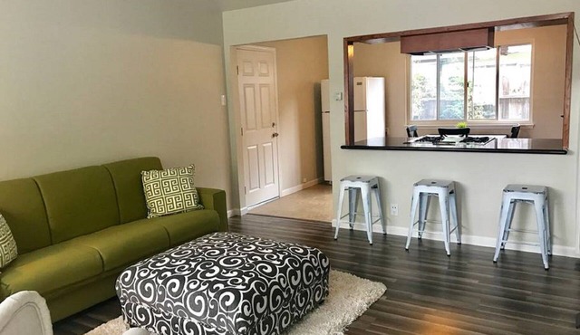 Cute, cozy remodeled duplex in a great neighborhood, perfect bay area location!
