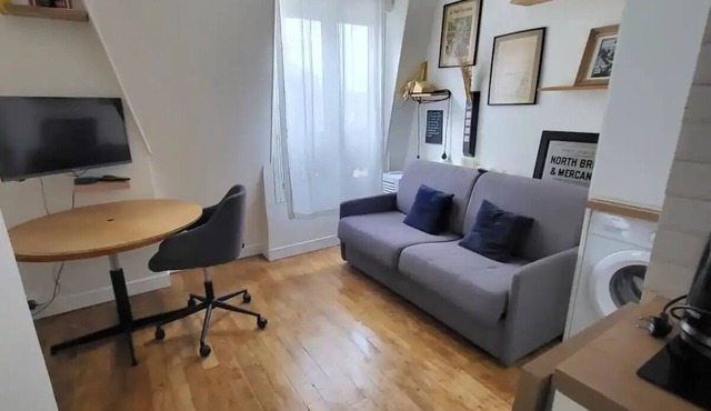 Cute studio with a view Paris Saint Ambroise
