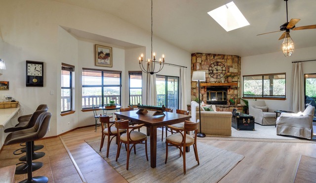 Deck + Gas Grill: Mtn-View Prescott Retreat!