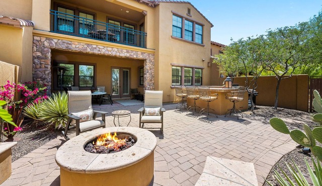 Desert Dream Stay: Tuscan Townhome w/Sunset, Golf & Mountain Views