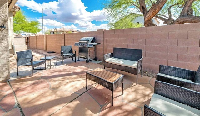 Desert Oasis | King Bed | PVT Pool | Fire Pit-WiFI