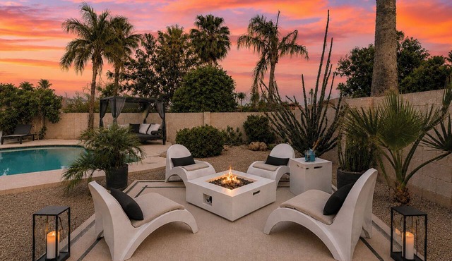 Designer Oasis minutes from Scottsdale Events - Heated Pool - Hot Tub - Sleeps 8