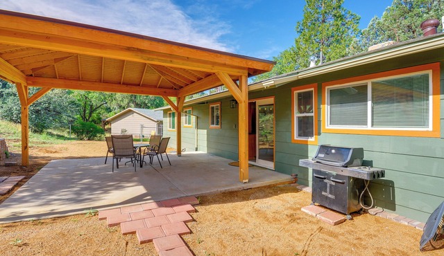Dog Friendly! Peaceful Wooded Retreat in Prescott