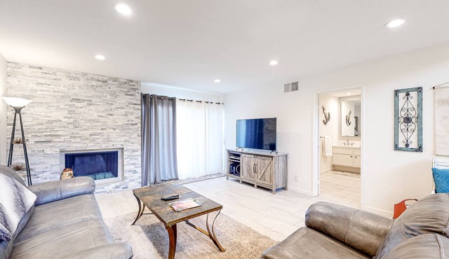 Dreamy Desert Hideaway | Pool, Hot Tub & 2 Patios - Near Dining, Shops & Golf