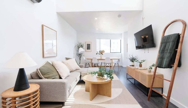 Elegant Little Italy Hideaway w/Sky Deck & Views