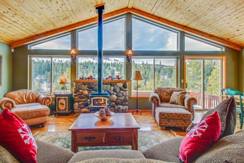 Elegant Mountain Retreat Shared Hot Tub Pool & Resort Amenities - Near Beach