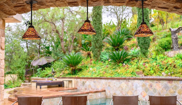 Elegant Villa Retreat Pool Garden Alfresco Lounge