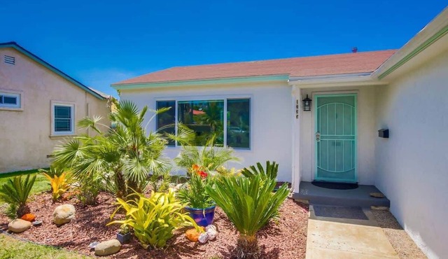 Emerald Sea - Pet Friendly beach cottage