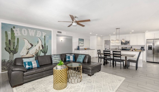 Endless Elegance-Mins 2 Old Town-Large Groups