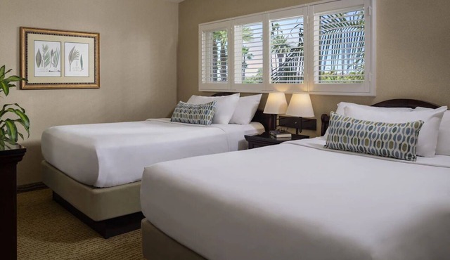 Enjoy a Hassle-Free & Comfortable Stay! 3 Relaxing Units, Free Parking, Pool