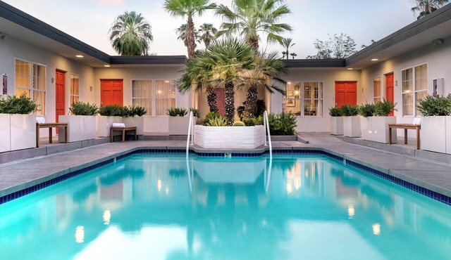 Entire Boutique Hotel | Sleeps 38, Resort Pool, Walk to Downtown | The Weekend