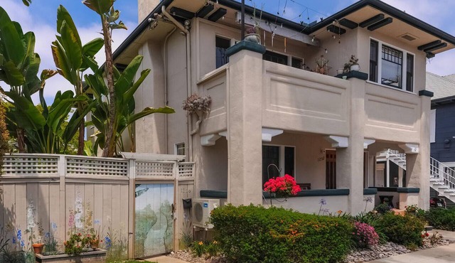 Experience Golden Hill, one of San Diego's most vibrant, walkable neighborhoods.