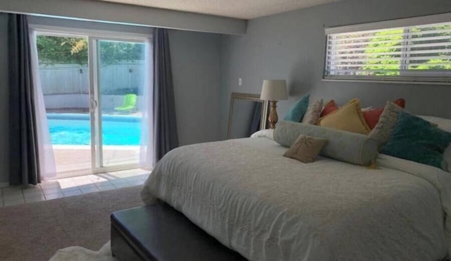 Experience Relaxation in Midtown Old SW W/Pool!