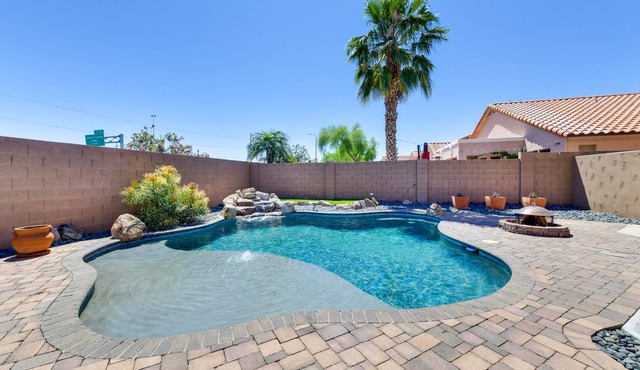 Family-Friendly Phoenix House w/ Outdoor Pool