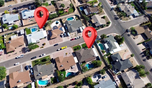 Family/Group Space: Has it ALL with 2 Neighboring Houses+2Pools+Hot Tub &More!