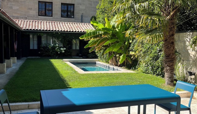 Family house Chartrons 250m2 garden + pool