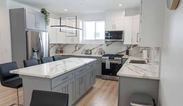 FIFA World Cup: SLEEK MODERN 3BR HOME in NOHO BUILT 2023 w/GARAGE, FENCED PATIO, EV-CHARGER p65