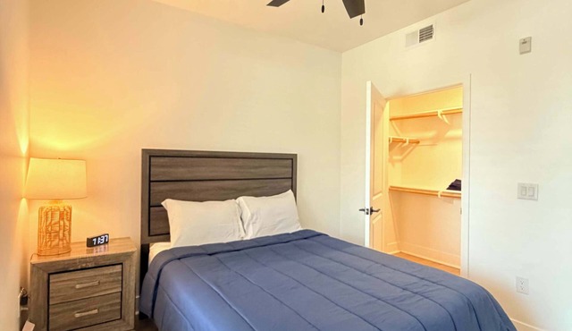Fully Furnished 1BR San Diego w/Wi-Fi Parking