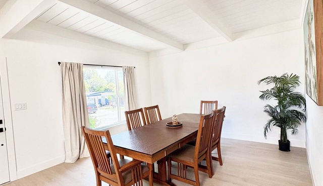 Fully Remodeled Spacious 4BD/2BTH Oasis Full of Amenities for Large Groups